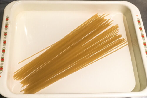 お鍋ひとつでできる時短ワンパンパスタ【鶏肉と青菜、コチュジャンのピリ辛パスタ】